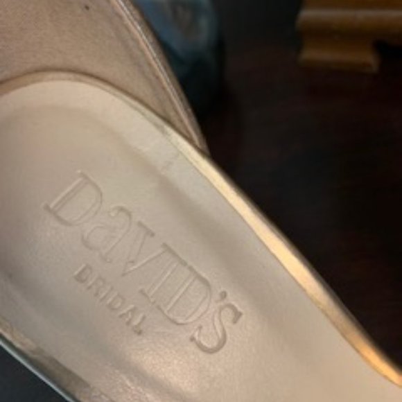 ✨Sparkle your way through any occasion with these exquisite David's Bridal Gold - Picture 11 of 12